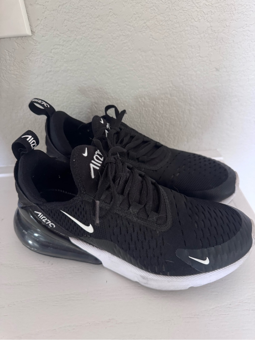 Nike Women’s Black and White Air Max 270 Sneaker